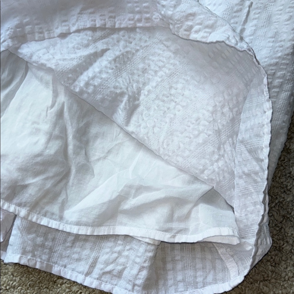 Elegant White Puff Sleeve Dress - Picture 5 of 8